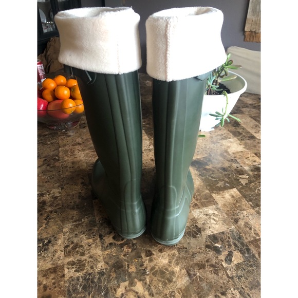 NWOT Women’s Hunter green tall rain boot - Picture 2 of 6